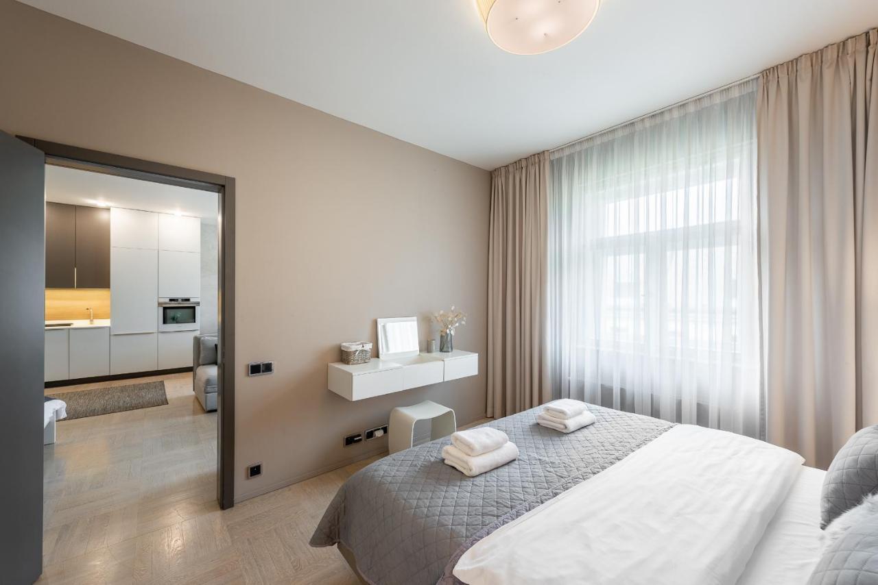 Apartament New Luxury Apt With Ac&Parking In The Center Of Praga Zewnętrze zdjęcie
